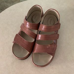 Tan Propet size 11 sandals, very comfortable
